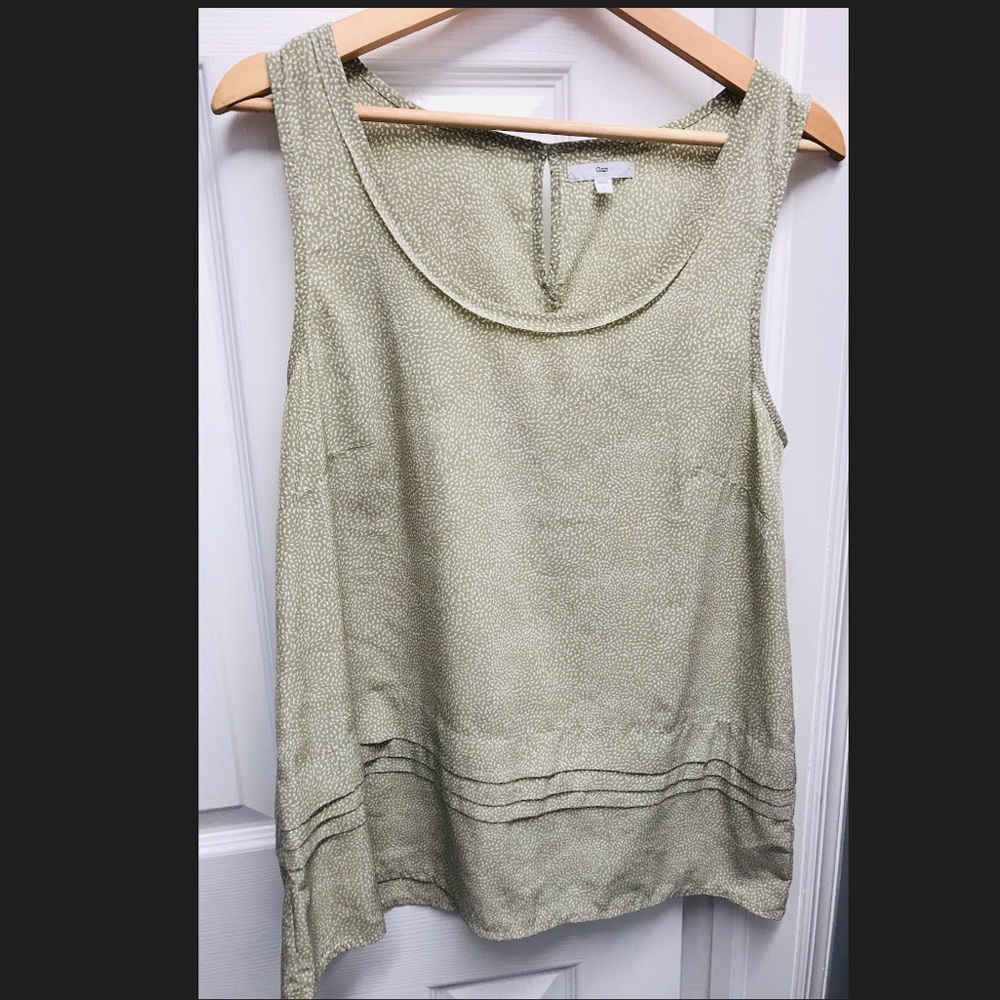 GAP Light olive with white speckles top